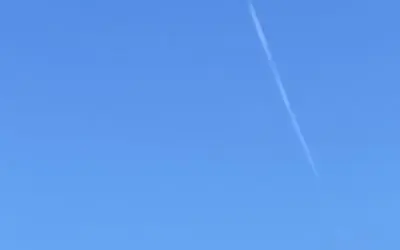 Amsterdam: it’s autumn, and two planes are still at it!