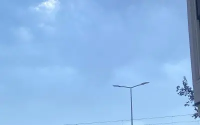 The Hague: it’s autumn, so what’s the agenda with this suspicious thin white veil? (push with thumb for second picture)