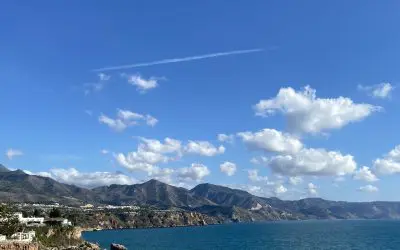 Nerja-Spain: see the difference? This to project that the fake cloud is natural