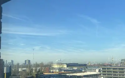 Amsterdam: saw 5 planes spraying trails simultaneously just right now (11:33 hours CEST); they have been doing it all morning