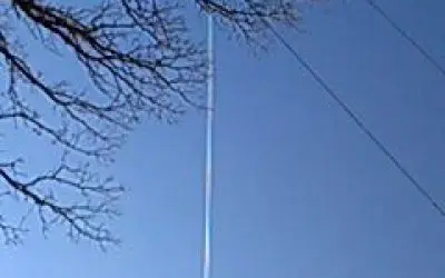 3 trails    from twin engine