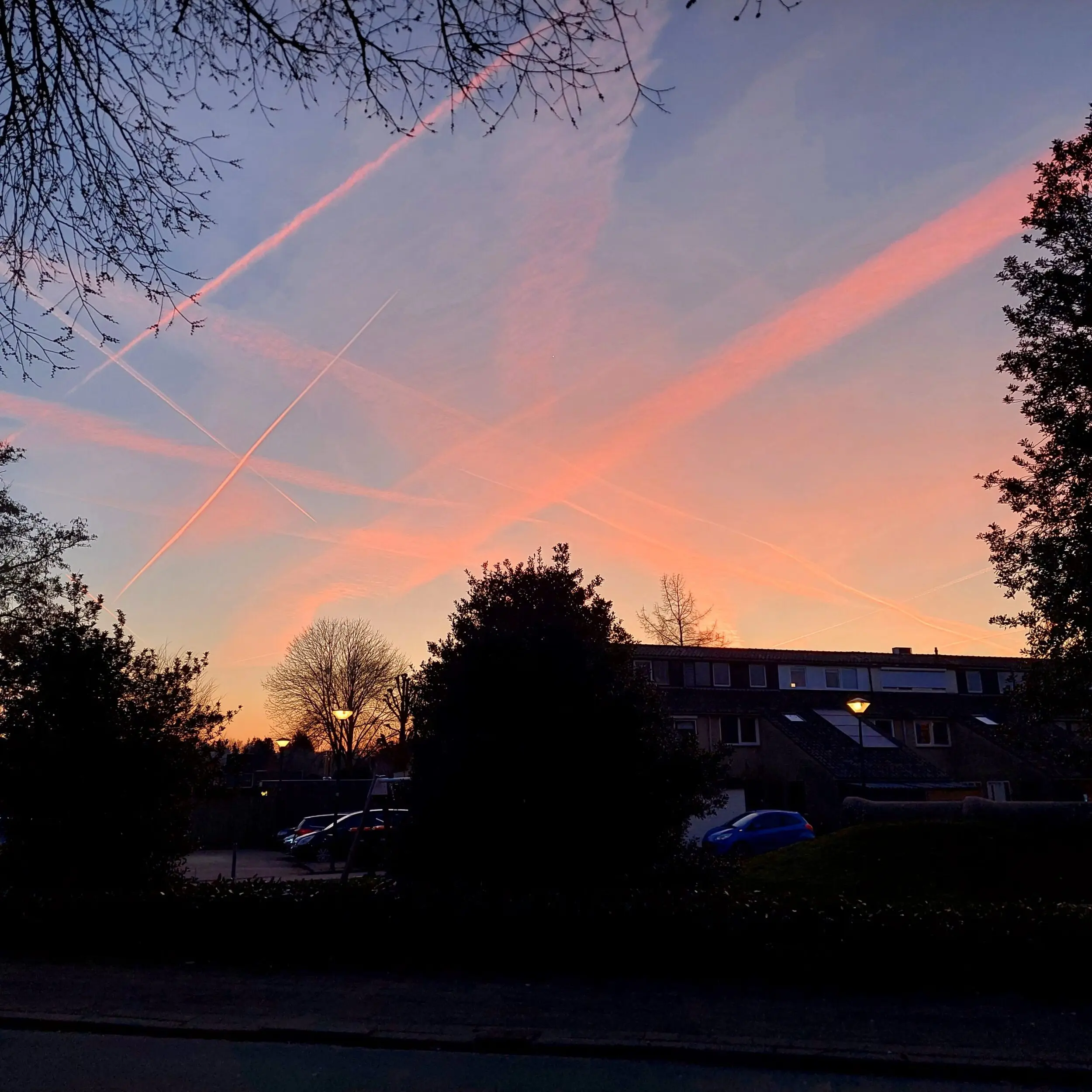 chemtrail-2-maandag-28-4-2025–12.00-uur