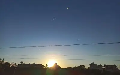 Torrevieja, Spain, normal contrails!