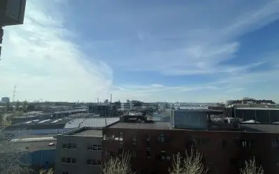 Amsterdam: giant fake cloud deck – not a single natural cloud can be seen