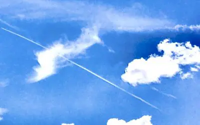 There is no such thing as contrails. If you see streaks left from Jets and Airplanes..those are chemicals. These are over Fort McDowell Arizona.