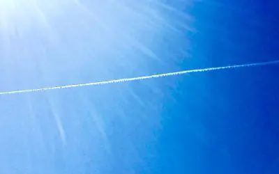 If you believe this horizon to horizon chemical streak is just a contrail..well then you are an idiot.