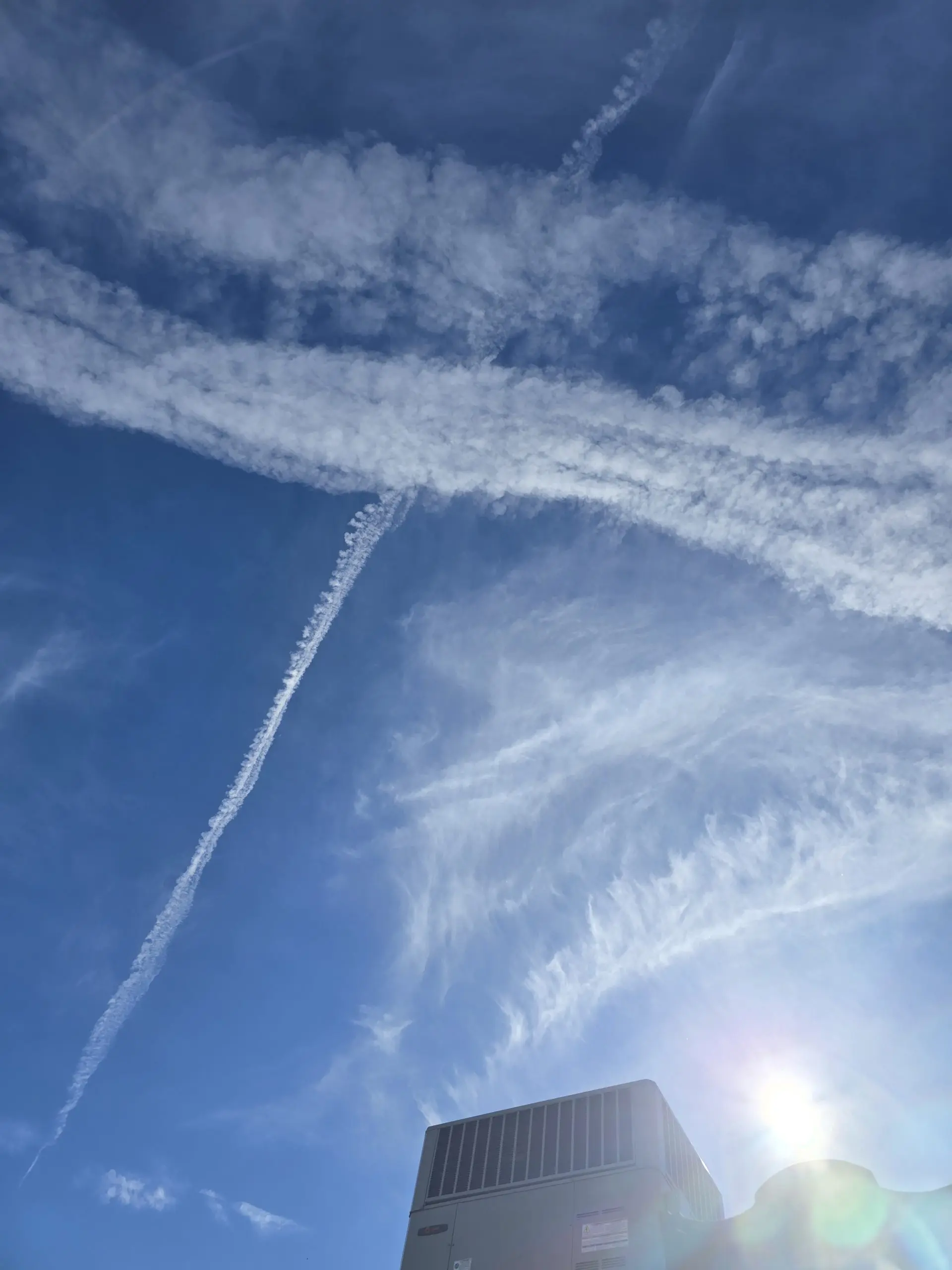 1763405224997648281621837392264