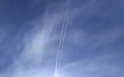 2 jets side  by side    wis