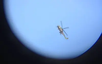 HÉLICOPTÈRE  APRES  CHEMTRAIL