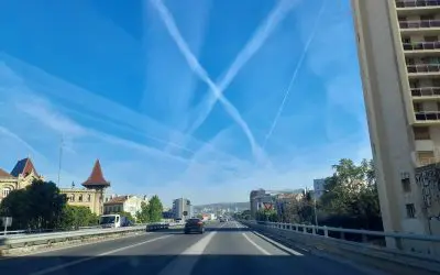 This morning 17 april, 2026. Lot of chemtrails in Marseille