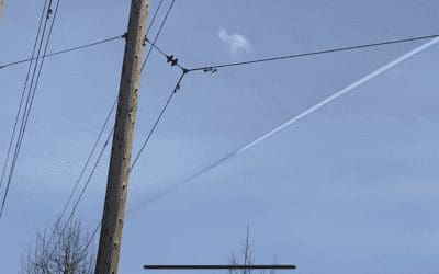 Grey streak ahead of the plane