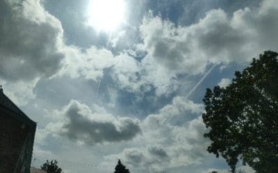 Documenting Chemtrails, GeoEngineering, Cloud Seeding & SRM over Manchester Airport, UK