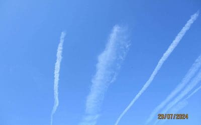 Chem Trail photo Cardigan West Wales Monday 29 July 2024: time 12:40