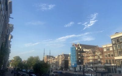 Amsterdam: blue sky & fake clouds