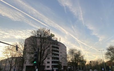 Amsterdam: dramatic sunset to finish off the day. What were the pilots doing? Chasing a bonus?